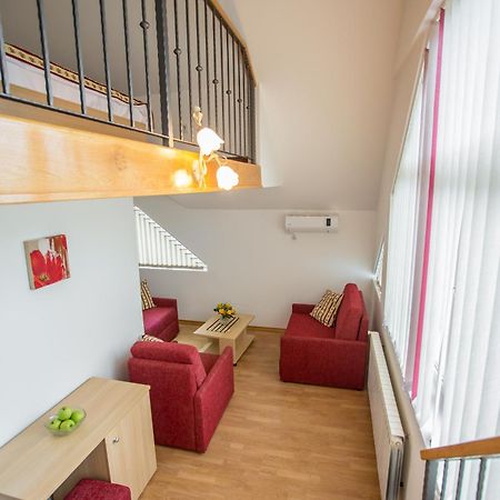 Apartments And Rooms Millennium Ogulin Kültér fotó